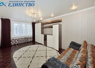 Продаю трехкомнатную квартиру, 78.7 м2, Магнитогорск, проспект Карла Маркса, 228