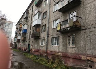 Продаю однокомнатную квартиру, 18.6 м2, Новокузнецк, улица 13-й Микрорайон, 4