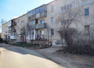 Продаю 3-ком. квартиру, 65 м2, посёлок Петряевка, Восточная улица, 26