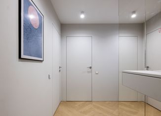 Продается 2-комнатная квартира, 42 м2, Москва, улица Плющиха, 33, улица Плющиха