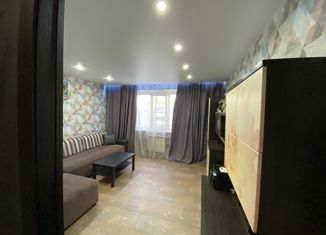 Продам 2-ком. квартиру, 63.4 м2, Кыштым, улица Клима Косолапова, 49