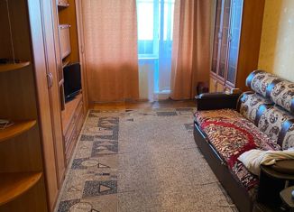 Продам 2-ком. квартиру, 44 м2, Новотроицк, Комсомольский проспект, 38