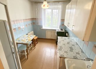 Продается двухкомнатная квартира, 52 м2, Уссурийск, Советская улица, 40
