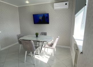 Трехкомнатная квартира на продажу, 50 м2, Бугульма, улица Газинура Гафиатуллина, 13