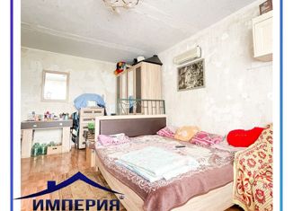 Продам 1-ком. квартиру, 32 м2, Новокубанск, Ленинградская улица, 17