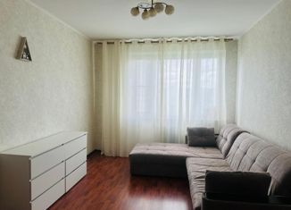 Трехкомнатная квартира на продажу, 64 м2, Москва, улица Мусы Джалиля, 13, метро Шипиловская