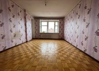 Продается 2-комнатная квартира, 48.5 м2, посёлок Ува, улица Карла Маркса, 27А