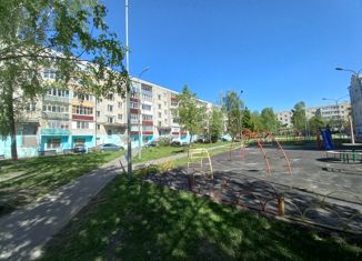 Продам 3-ком. квартиру, 62 м2, Зеленодольск, улица Ивана Заикина, 16