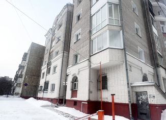 Четырехкомнатная квартира на продажу, 110 м2, Кировская область, улица Герцена, 72
