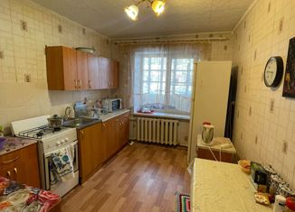 Продам 2-комнатную квартиру, 55.1 м2, село Зональное, Социалистическая улица, 4