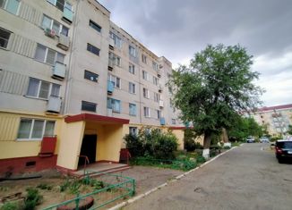 Продается двухкомнатная квартира, 48 м2, Элиста, 4-й микрорайон, 35, 4-й микрорайон