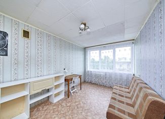 Продаю комнату, 682 м2, Санкт-Петербург, улица Трефолева, 35, улица Трефолева