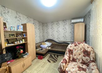 Продается 2-ком. квартира, 45 м2, поселок Родники, Центральная улица, 3