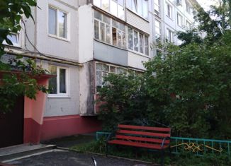 Продам четырехкомнатную квартиру, 74 м2, Жуковка, улица Мальцева, 16