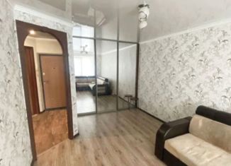 Сдается в аренду 1-ком. квартира, 30 м2, Альметьевск, улица Нефтяников, 25