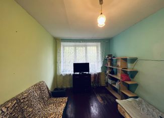 Продаю двухкомнатную квартиру, 43.2 м2, городской посёлок имени Свердлова, 1-й микрорайон, 34