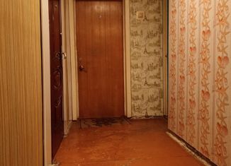 Сдаю в аренду комнату, 120 м2, Ярославль, улица Нефтяников, 3к2, район Нефтестрой