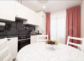 Продам 3-ком. квартиру, 67 м2, Татарстан, улица Петра Гаврилова, 15