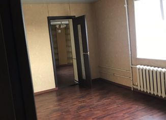 Продам 2-ком. квартиру, 45 м2, Нальчик, улица Мальбахова, 64, район Стрелка