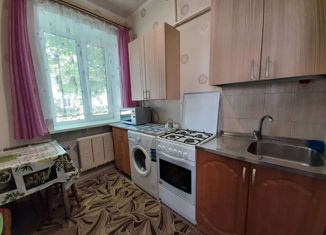 Продается трехкомнатная квартира, 40 м2, поселок городского типа Орша, улица Ленина, 8/10