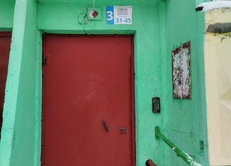 Продаю 2-ком. квартиру, 55 м2, Камешково, Школьная улица, 10