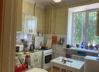 Трехкомнатная квартира на продажу, 67 м2, Кудымкар, улица 50 лет Октября, 32