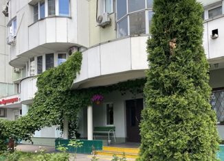 Продаю 2-комнатную квартиру, 80 м2, Москва, Митинская улица, 10к1, метро Волоколамская