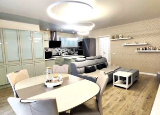 Продаю таунхаус, 100 м2, городской посёлок Янино-1, Тенистая улица, 2