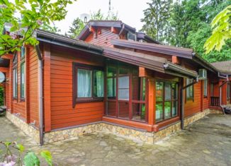 Дом на продажу, 320 м2, село Жаворонки, улица Красный Воин, 9А