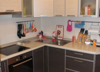 Трехкомнатная квартира на продажу, 63 м2, поселок городского типа Пангоды, улица Ленина, 6А