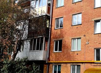 Продается 2-комнатная квартира, 58 м2, Кемеровская область, улица Николая Островского, 23