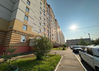 Продаю двухкомнатную квартиру, 54.6 м2, Йошкар-Ола, улица Васильева, 8Б