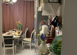 Продам двухкомнатную квартиру, 52 м2, Москва, Бирюлёвская улица, 12к2, станция Покровское