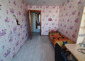 Сдача в аренду трехкомнатной квартиры, 65 м2, Усть-Илимск, проспект Мира, 2