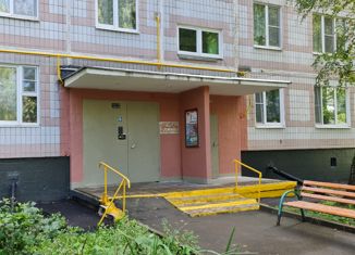 Продается 3-ком. квартира, 62.6 м2, Москва, Домодедовская улица, 46, Домодедовская улица