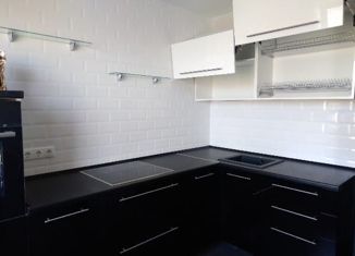 Продается четырехкомнатная квартира, 80 м2, Тольятти, Железнодорожная улица, 31, Комсомольский район