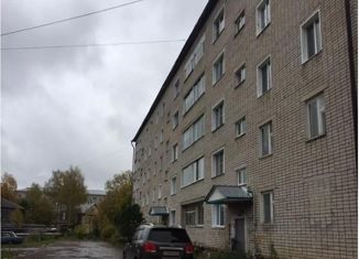 Продажа 3-ком. квартиры, 65.9 м2, Котельнич, Советская улица, 159/1