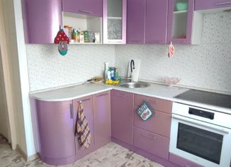 Продаю двухкомнатную квартиру, 50.3 м2, Челябинск, улица Хохрякова, 10, Тракторозаводский район