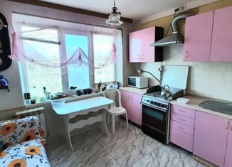 Продаю двухкомнатную квартиру, 52 м2, поселок Воротынск, Сиреневый бульвар, 11