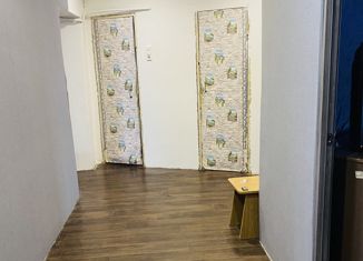 Продается 4-ком. квартира, 80 м2, Галич, улица Строителей, 6