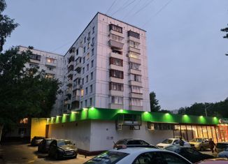 Продается двухкомнатная квартира, 37 м2, Москва, улица Маршала Чуйкова, 11к2, метро Волжская
