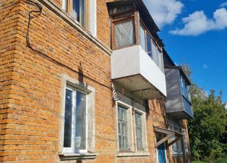 Продается 2-комнатная квартира, 45 м2, сельский посёлок Брусянский, Первомайская улица, 3