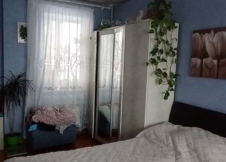 Продаю трехкомнатную квартиру, 60 м2, Санкт-Петербург, Серебристый бульвар, 34к1, метро Пионерская