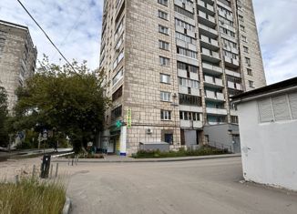 Продам 3-ком. квартиру, 60 м2, Пермский край, Холмогорская улица, 2