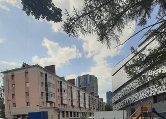 Сдам в аренду 1-ком. квартиру, 30 м2, Альметьевск, улица Ленина, 71