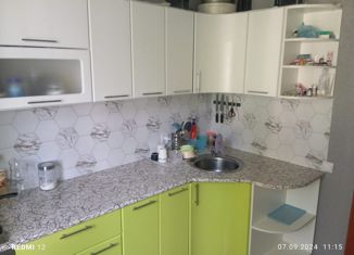 Продам 3-ком. квартиру, 61.7 м2, Соликамск, улица Матросова, 2А