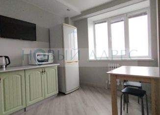 3-комнатная квартира на продажу, 45 м2, Большой Камень, улица Приморского Комсомола, 29Г