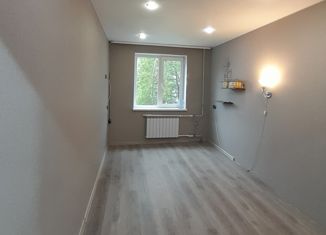 Продается трехкомнатная квартира, 55.6 м2, Апатиты, улица Ферсмана, 31