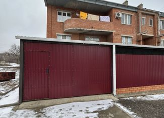 Продажа 5-комнатной квартиры, 180 м2, Калмыкия, 6-й микрорайон, 30