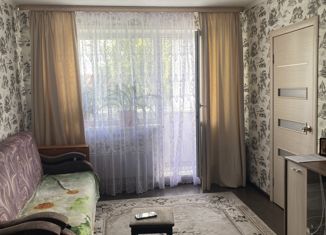 Продается 4-комнатная квартира, 61.1 м2, Мыски, улица Вахрушева, 27